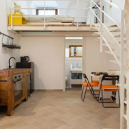 Residenza Storica: La Del Grifo Apartment *