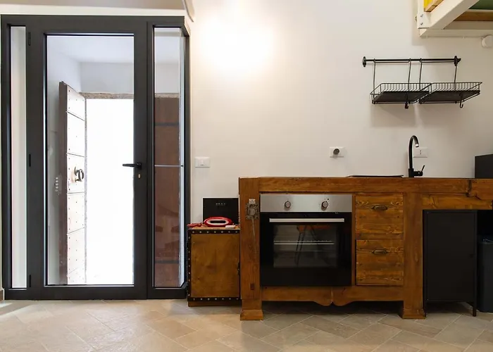 Residenza Storica: La Del Grifo Daire LʼAquila