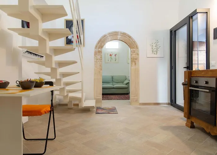 Residenza Storica: La Del Grifo Apartment L'Aquila